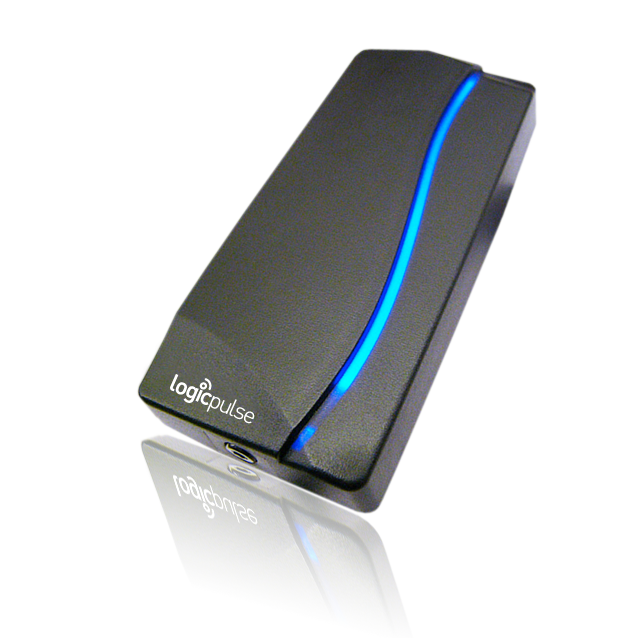 O terminal ASD8RE concebido para efetuar leitura de cartão RFID e abrir uma porta de a quem possua um cartão devidamente registado e autorizado para esse espaço.<br />
Este equipamento é fabricado com um plástico de alta resistência, e ideal para situações onde o volume de entradas e saidas é moderado ou reduzido: pequenas empresas, pequenos condomínios, entre outros. Terminal que trabalha em modo Offline.<br /><br />