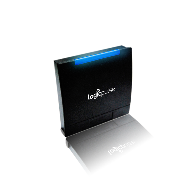 Terminal RFID Mifare, com autenticação através de cartão de proximidade compatível com o sistema de fechaduras de hotel Logicpulse.<br />
Este terminal de acessos permite aos clientes de hotel circularem por todas as áreas a que tem acessos através de um único cartão, como ex. acessos a piscinas, acessos a portas de entrada, acesso a elevadores, acesso a SPA’s, etc.)<br /><br />